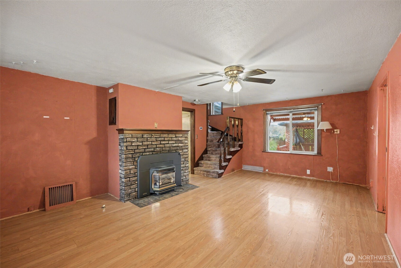 6109 Pacific Avenue , Tacoma, WA 98408