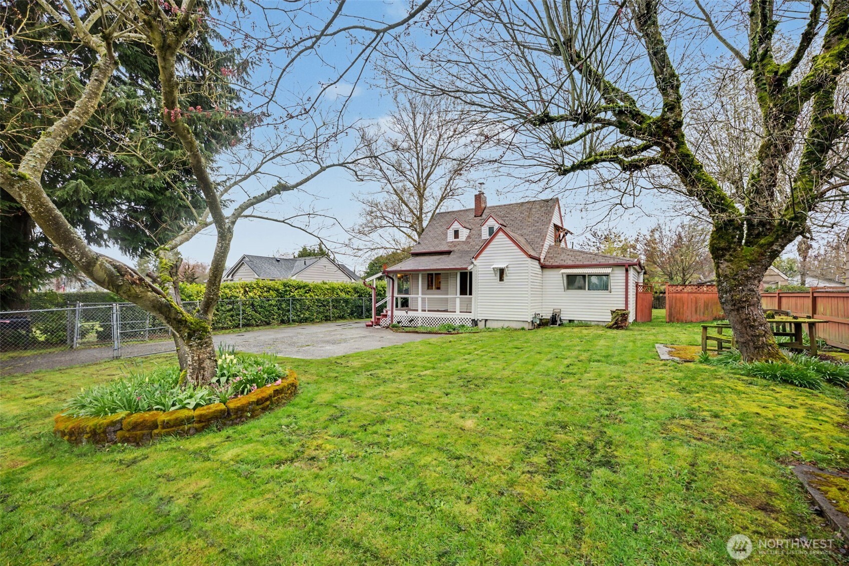 6109 Pacific Avenue , Tacoma, WA 98408