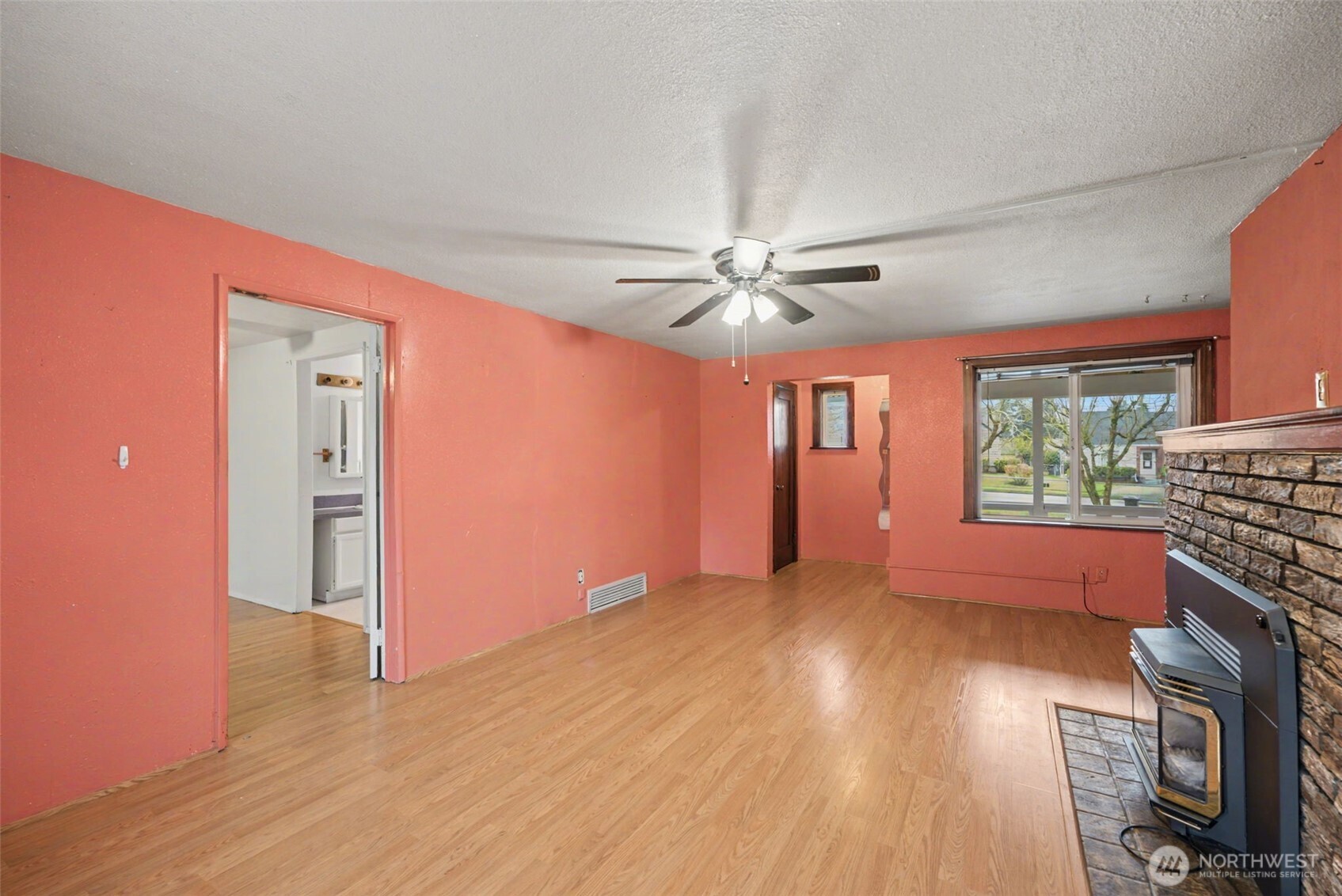 6109 Pacific Avenue , Tacoma, WA 98408