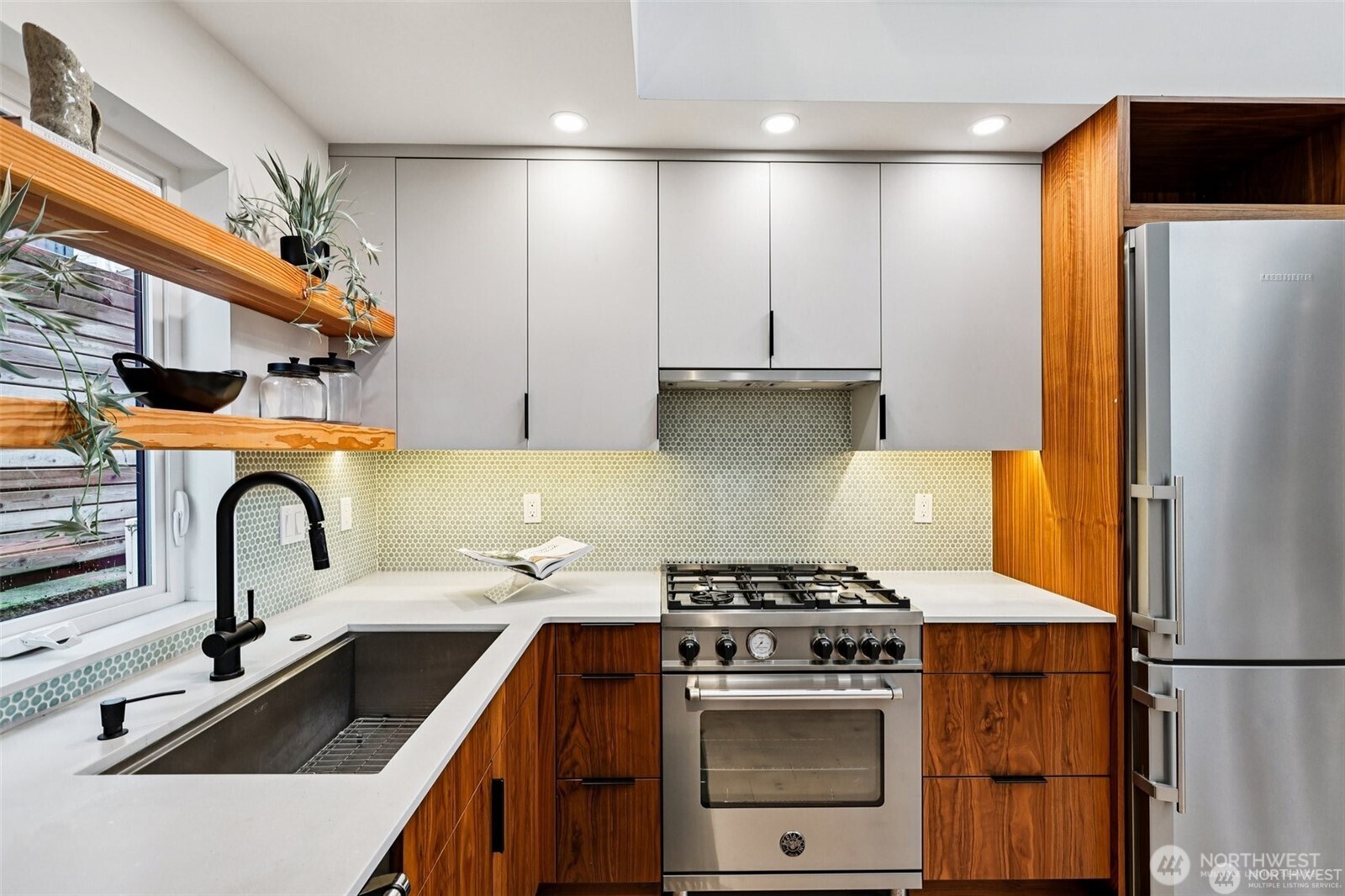 8605 5th Avenue NE #B, Seattle, WA 98115