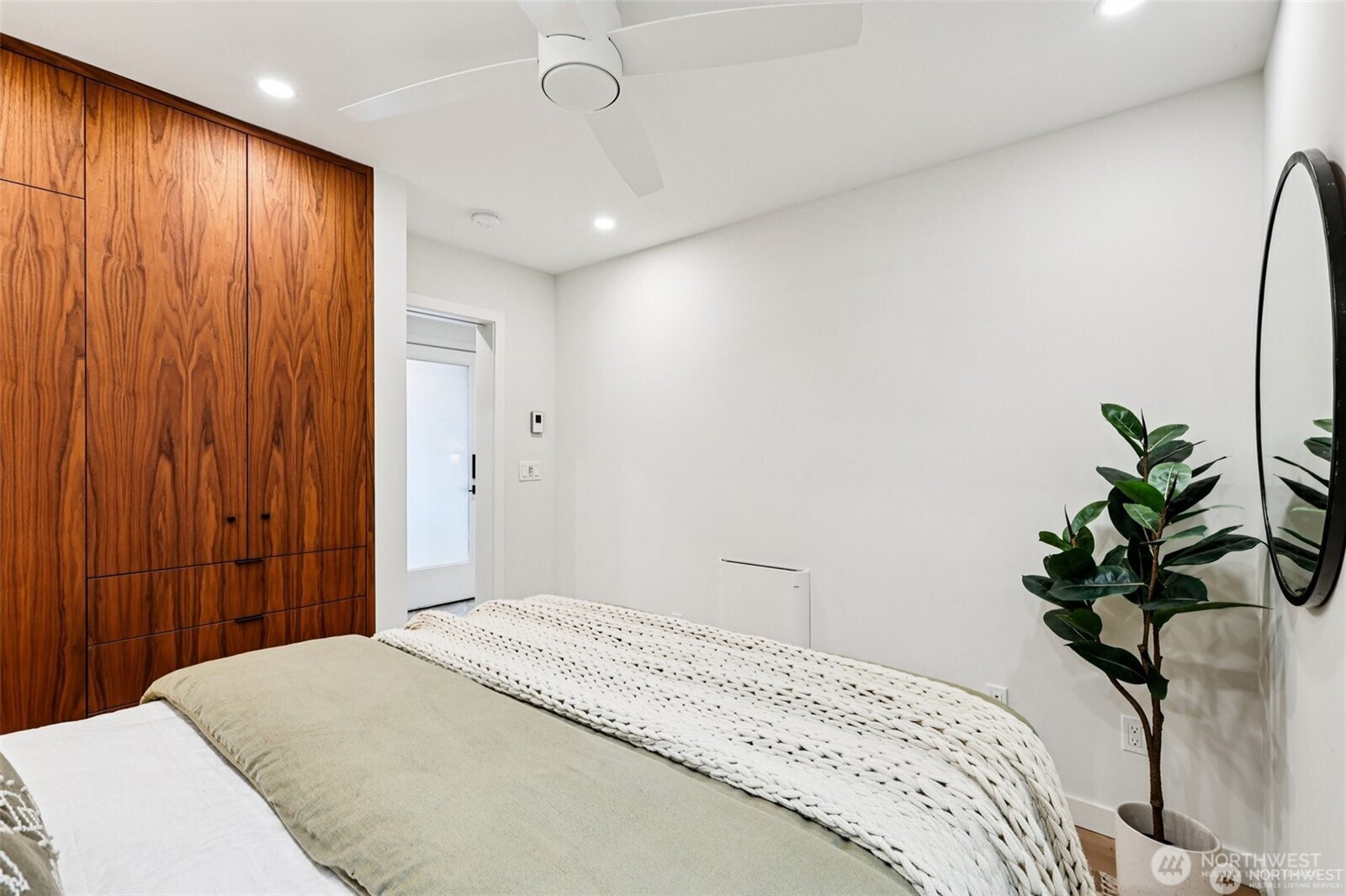 8605 5th Avenue NE #B, Seattle, WA 98115