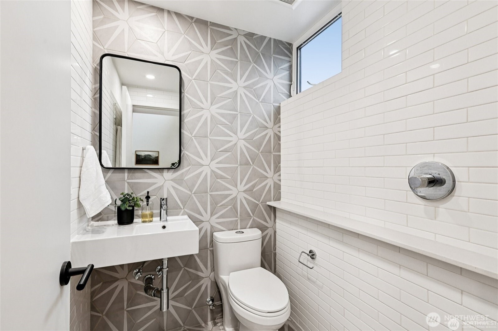 8605 5th Avenue NE #B, Seattle, WA 98115