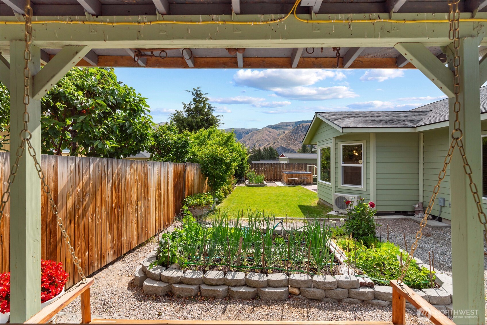 1010 Crest Loop , Entiat, WA 98822
