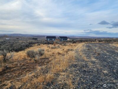 565 Snaffle (Lots 10, 6 & 7) Court , Ephrata, WA 98823