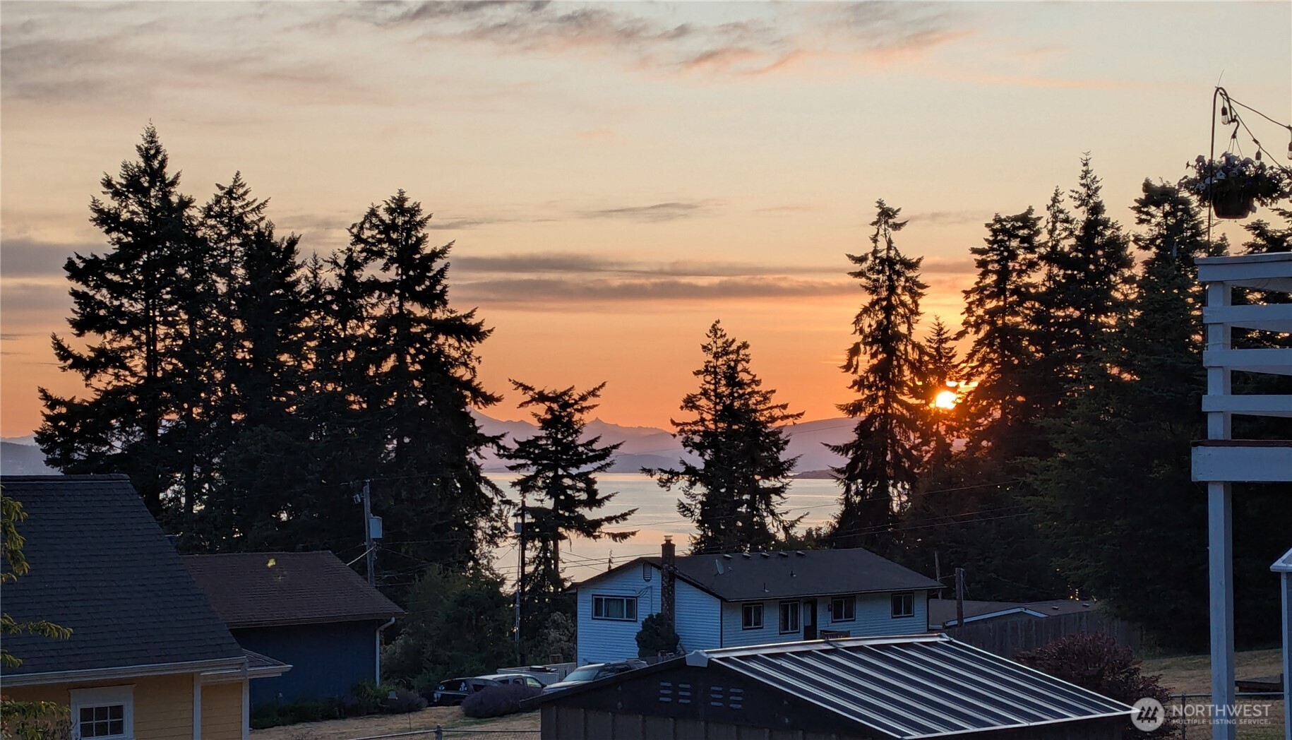 99 E Morris Road , Coupeville, WA 98239