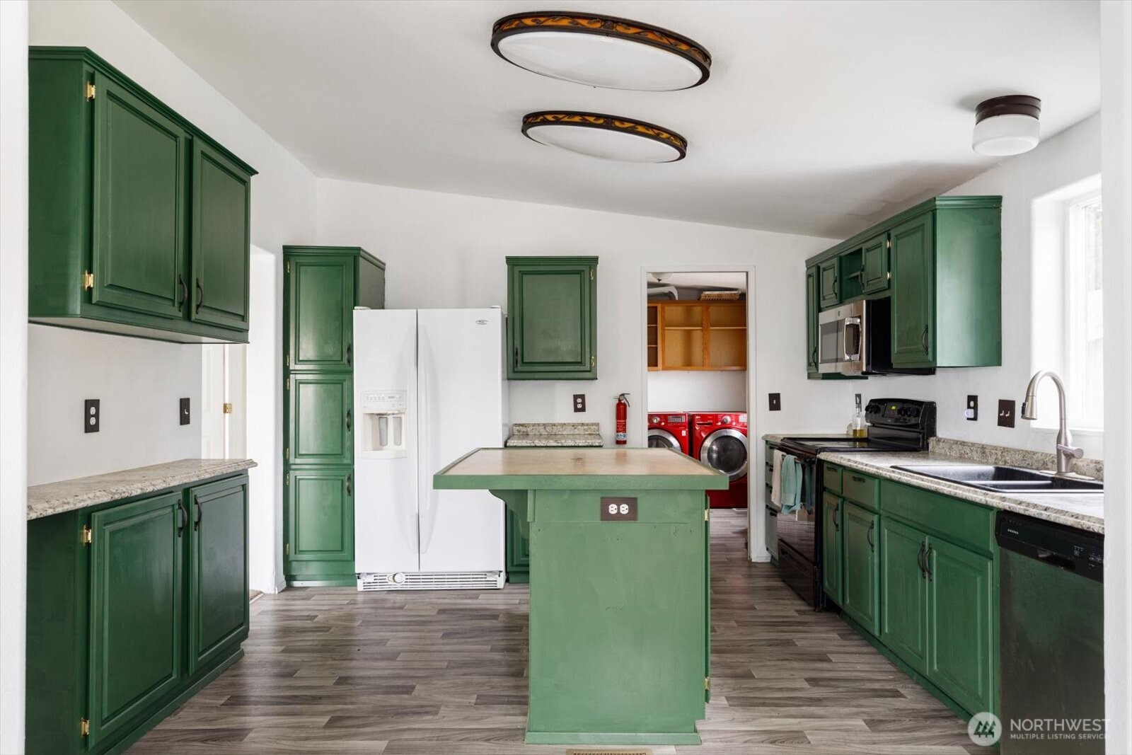 99 E Morris Road , Coupeville, WA 98239