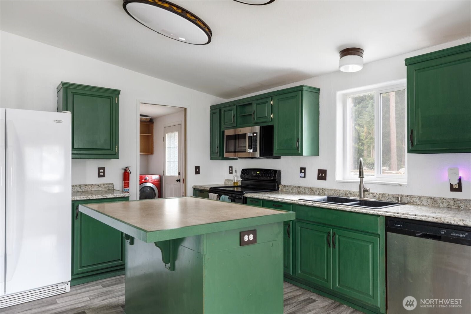 99 E Morris Road , Coupeville, WA 98239