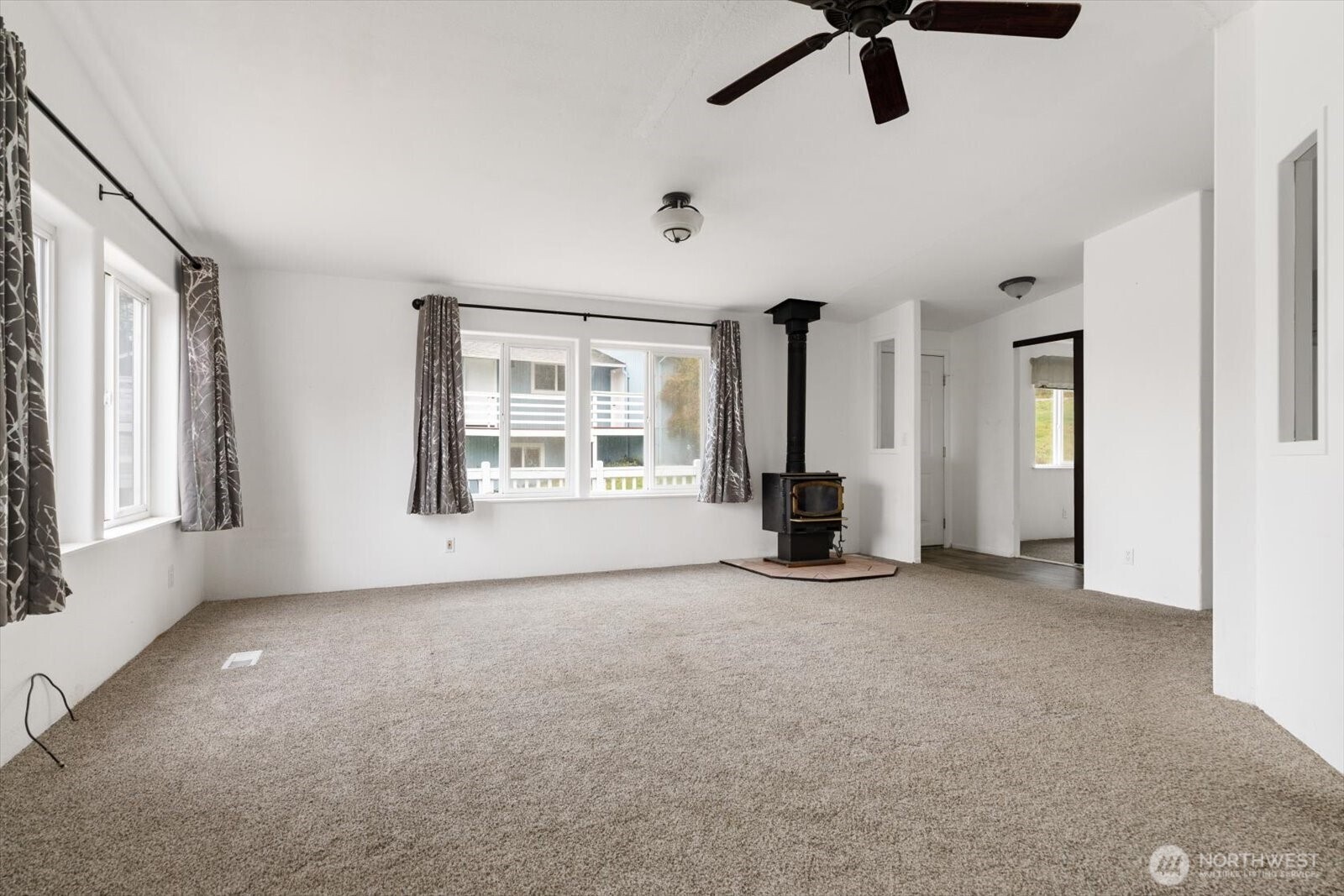 99 E Morris Road , Coupeville, WA 98239