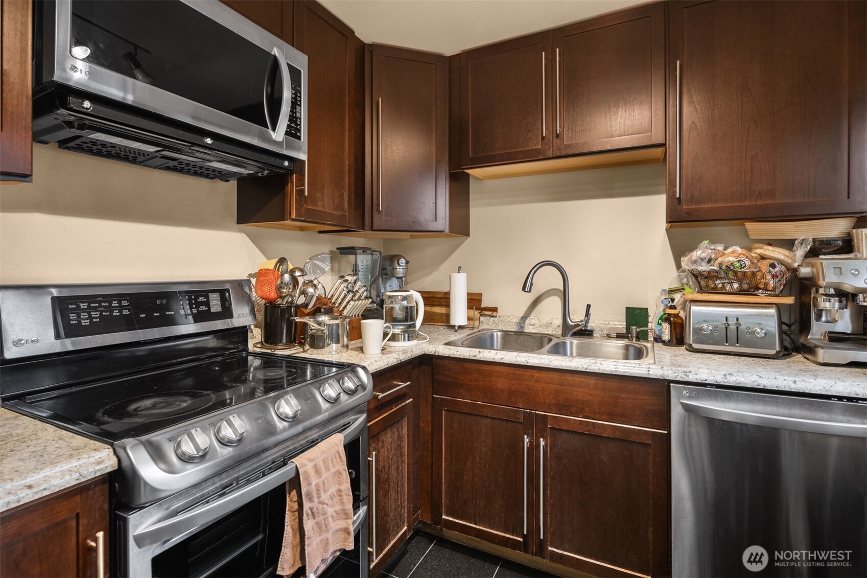 14508 SE 276th Place , Kent, WA 98042