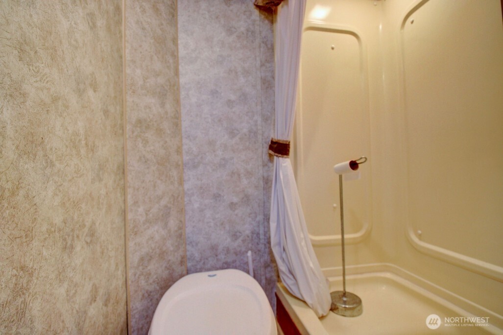 215 Big River Boulevard E, Deming, WA 98244