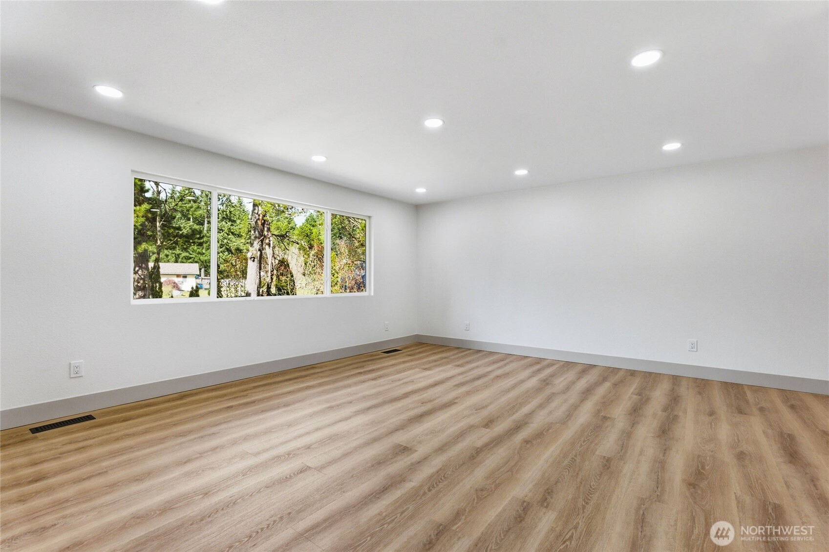 2775 SE Converse Circle , Port Orchard, WA 98366