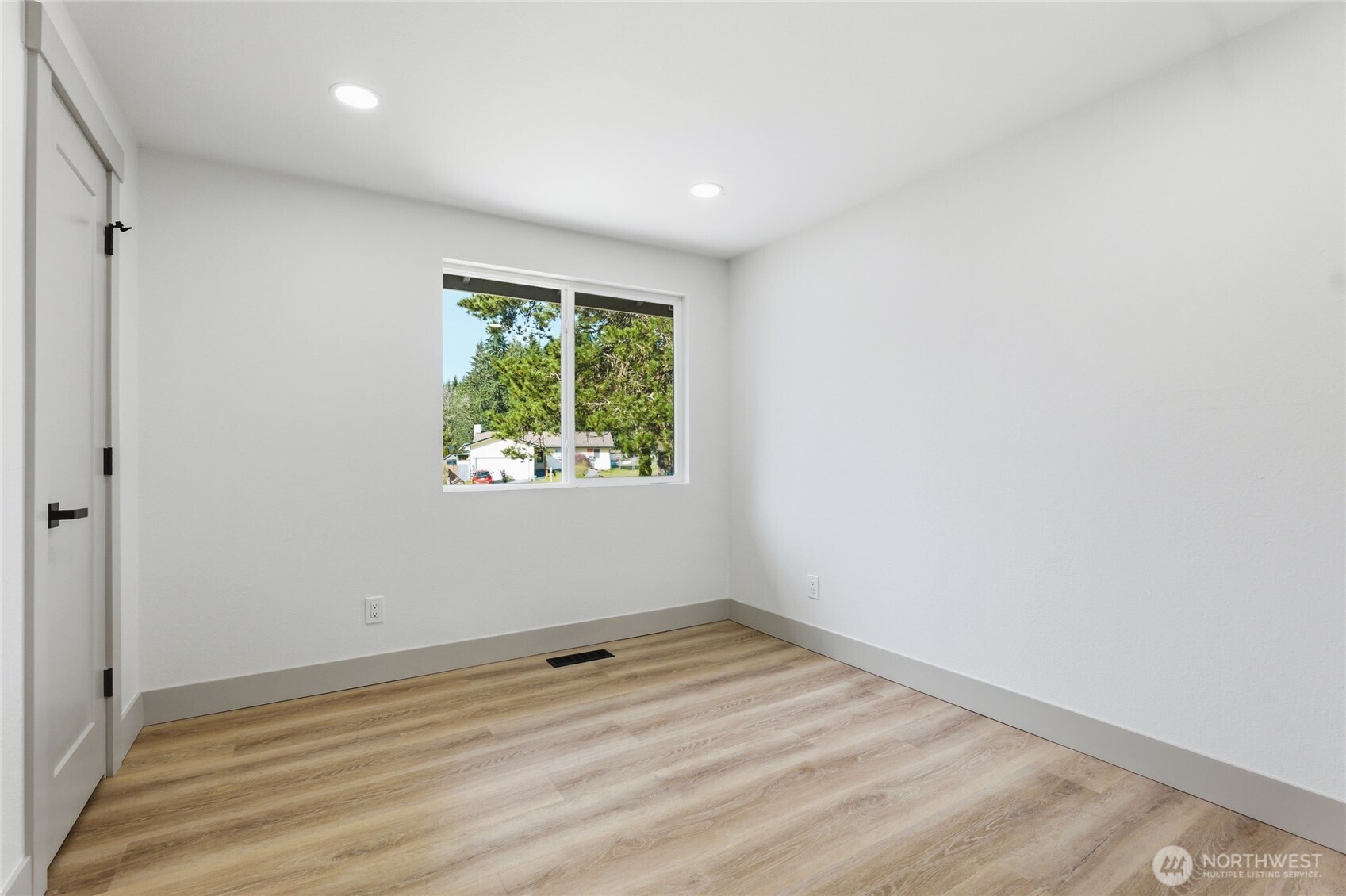 2775 SE Converse Circle , Port Orchard, WA 98366