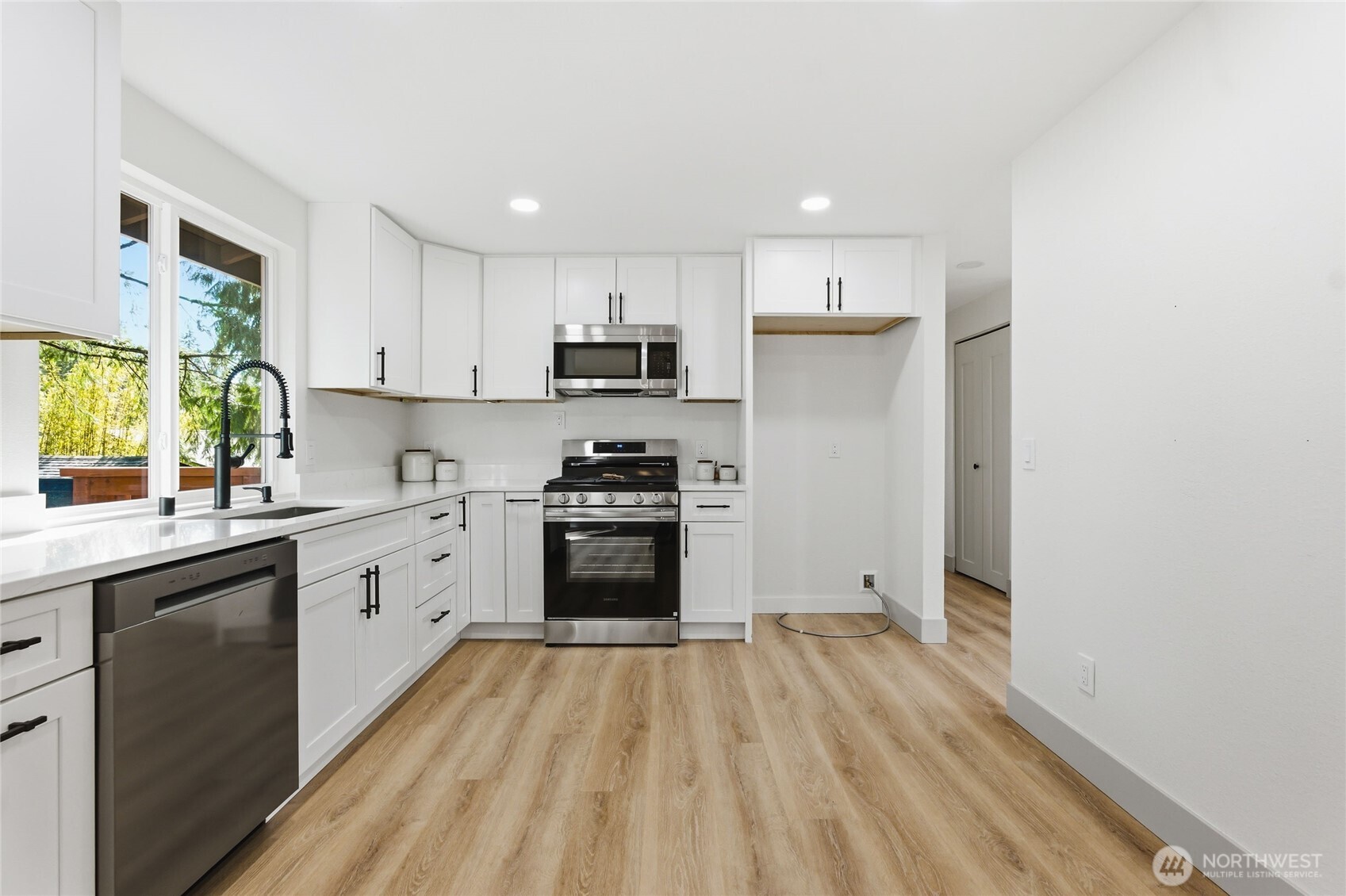 2775 SE Converse Circle , Port Orchard, WA 98366