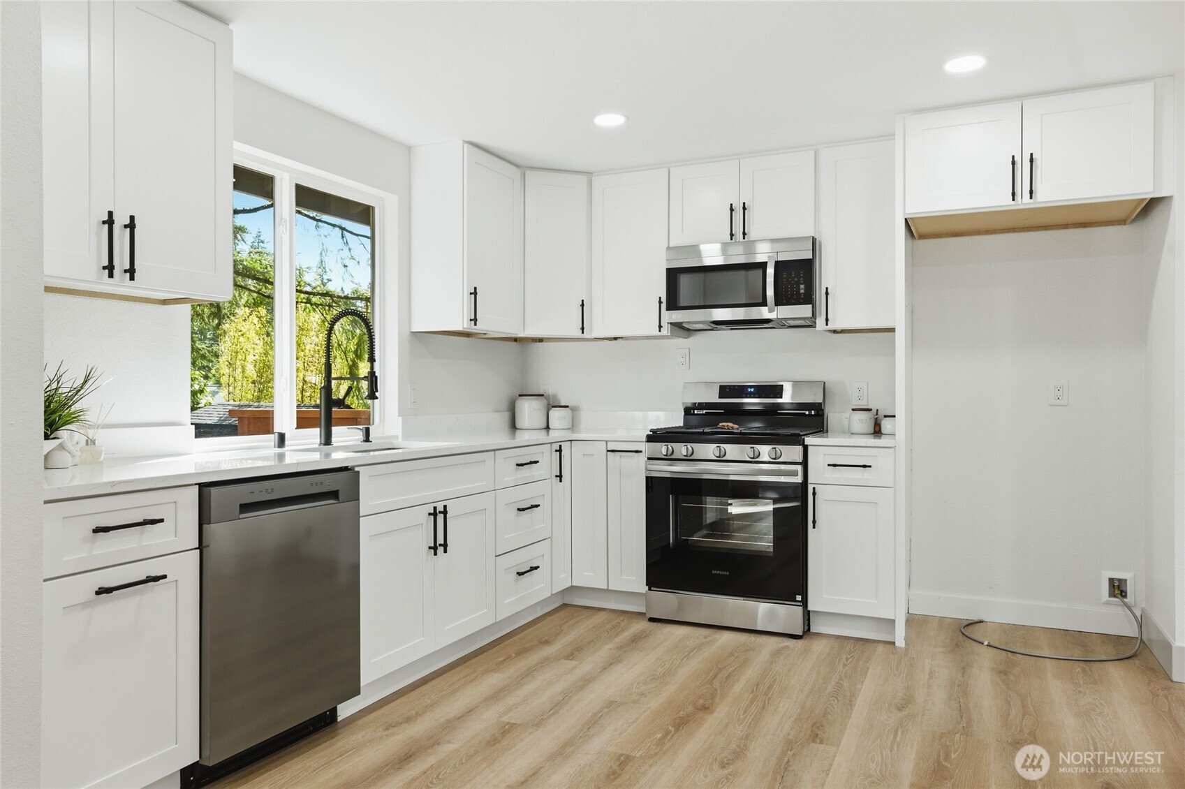 2775 SE Converse Circle , Port Orchard, WA 98366