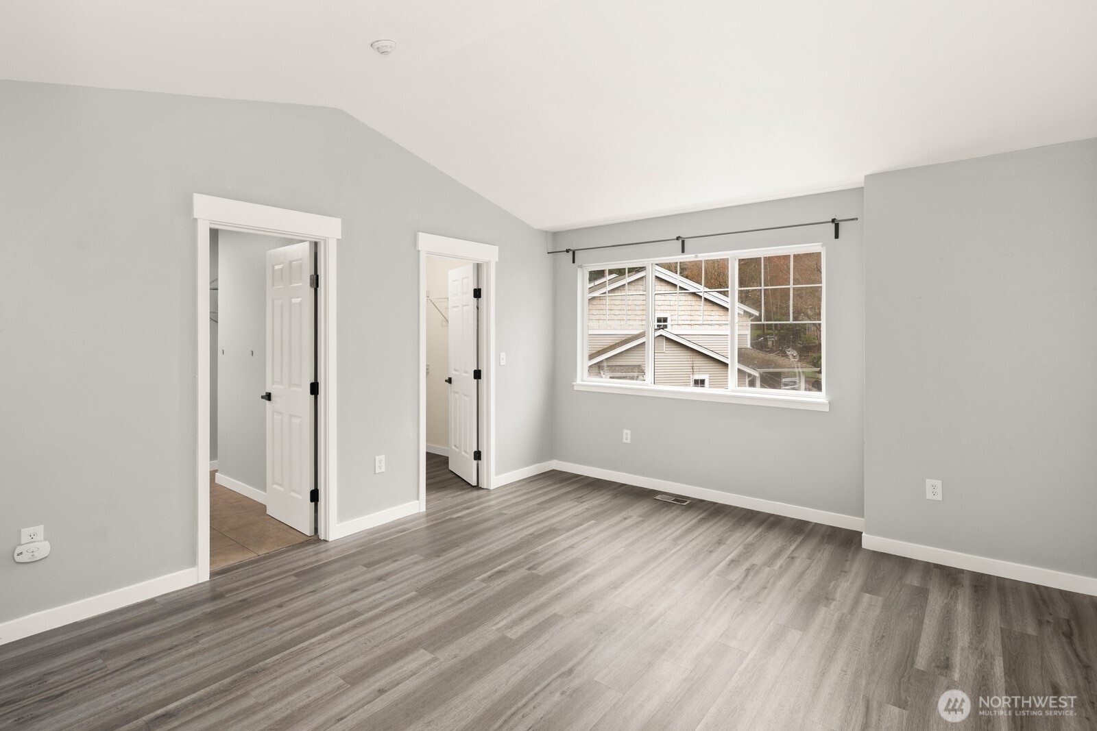 9610 179th Place NE #4, Redmond, WA 98052