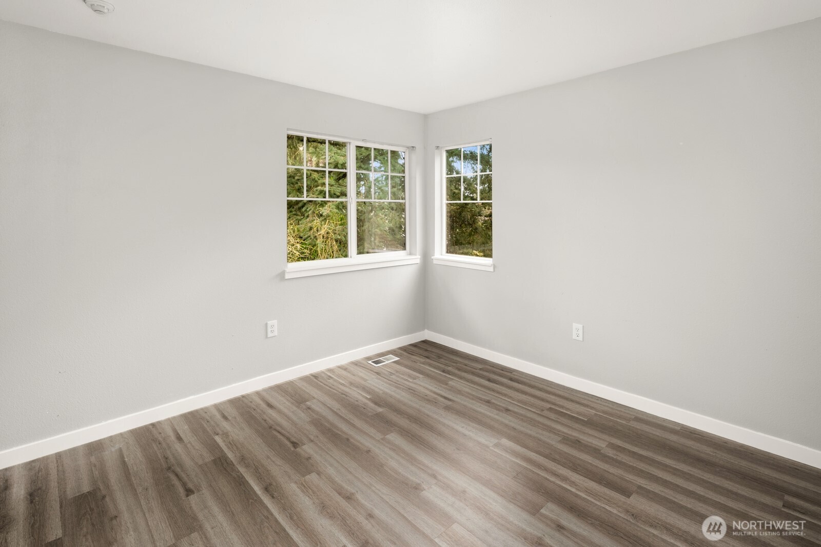 9610 179th Place NE #4, Redmond, WA 98052