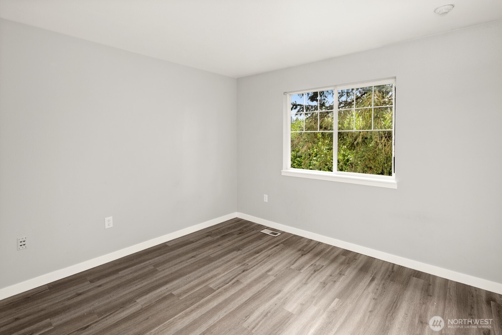 9610 179th Place NE #4, Redmond, WA 98052