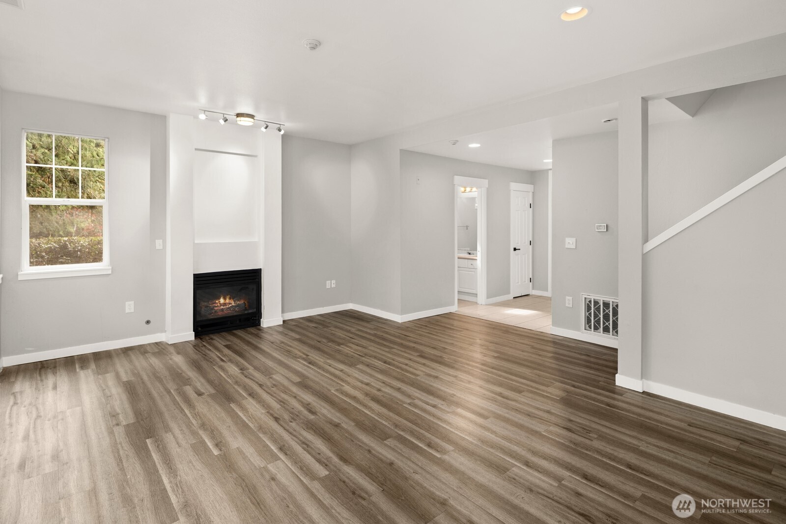 9610 179th Place NE #4, Redmond, WA 98052