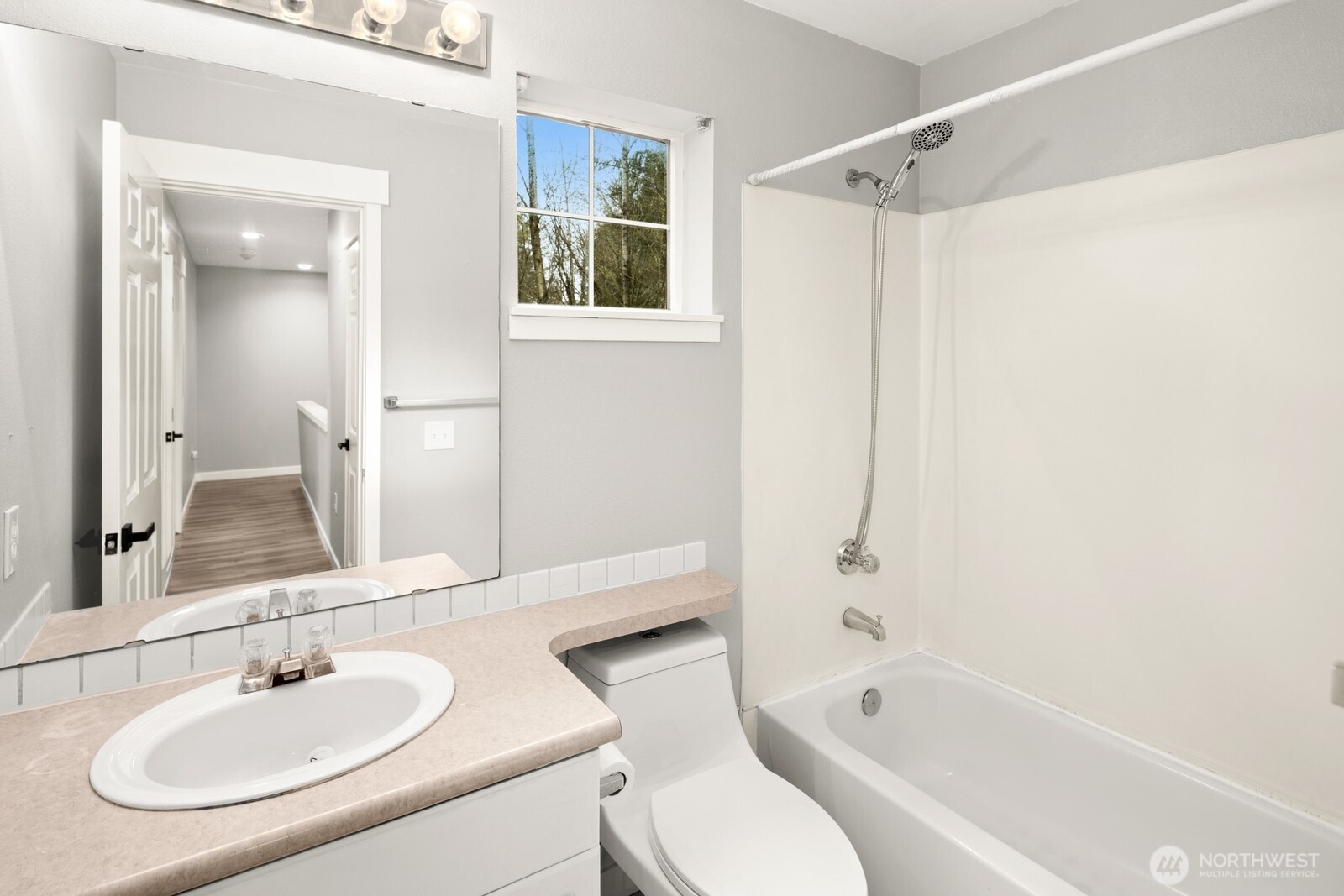 9610 179th Place NE #4, Redmond, WA 98052