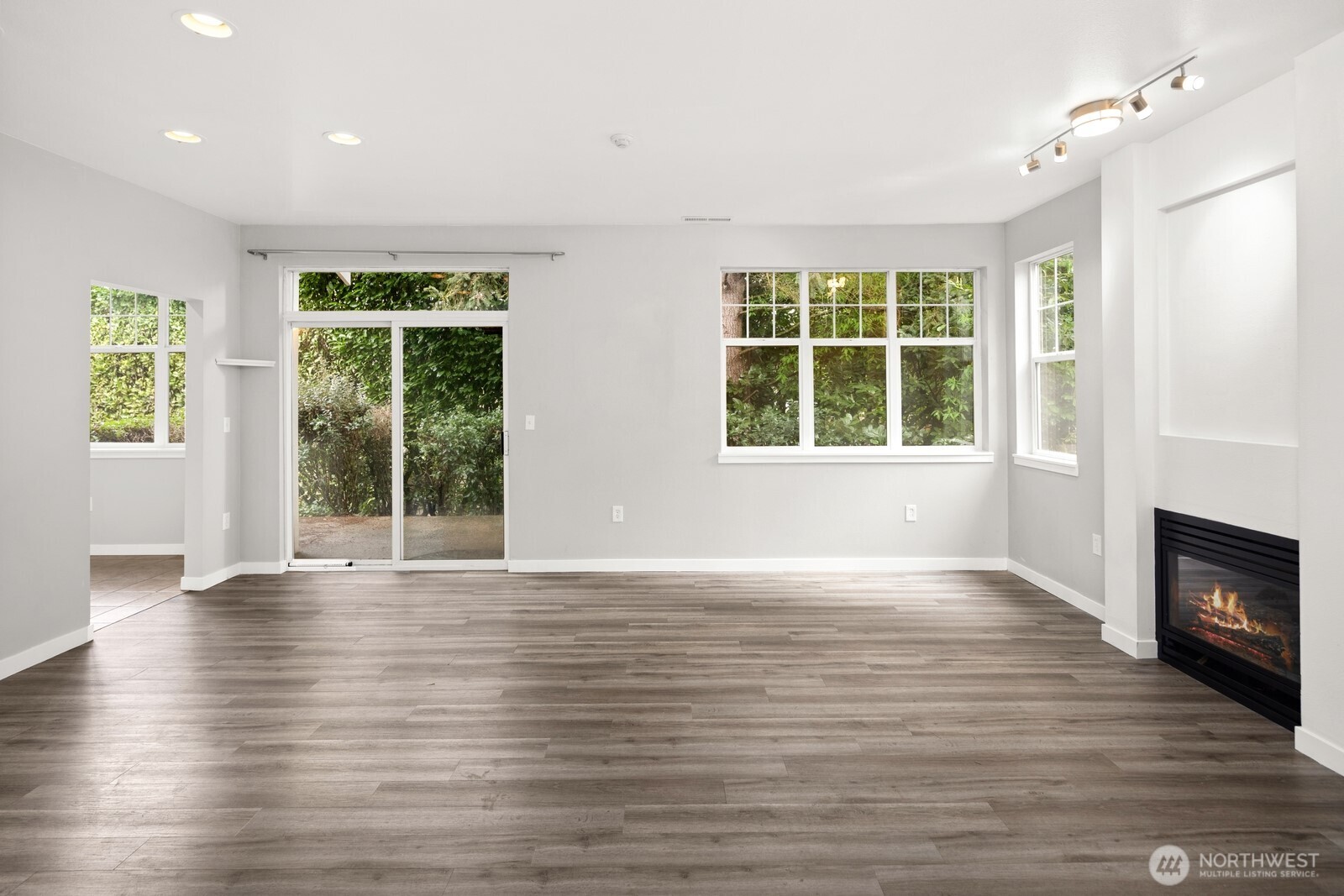 9610 179th Place NE #4, Redmond, WA 98052