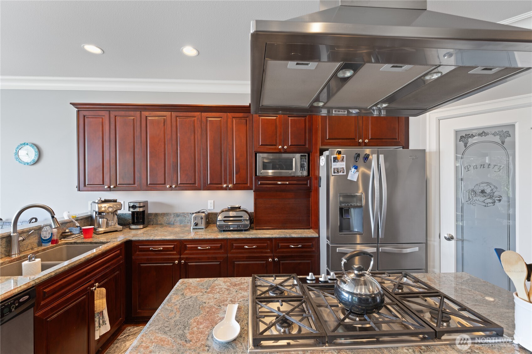 880 Shoshone Drive , La Conner, WA 98257