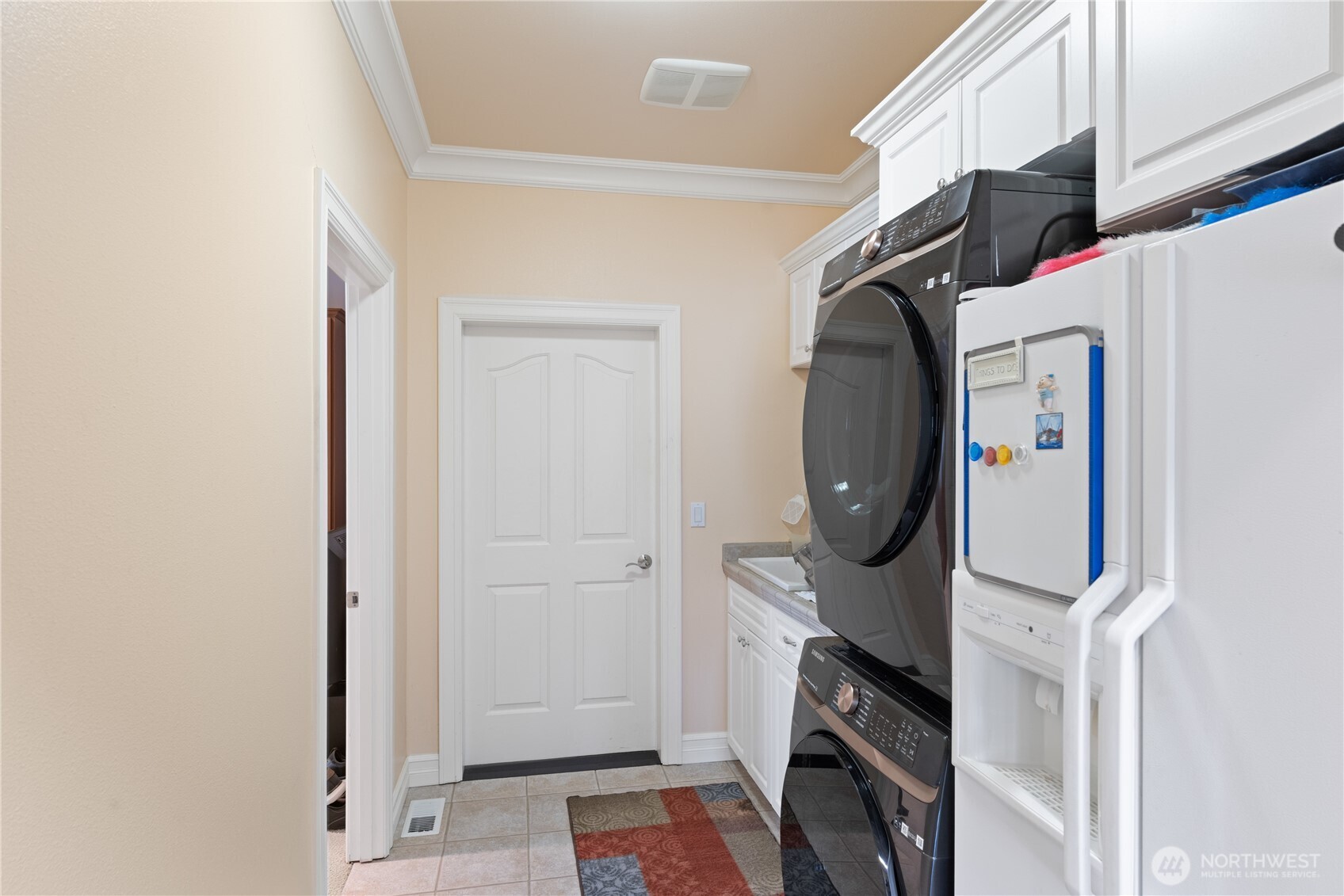 880 Shoshone Drive , La Conner, WA 98257