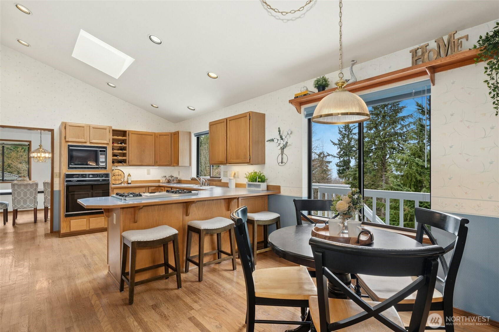 2420 Squak Mountain Loop SW, Issaquah, WA 98027