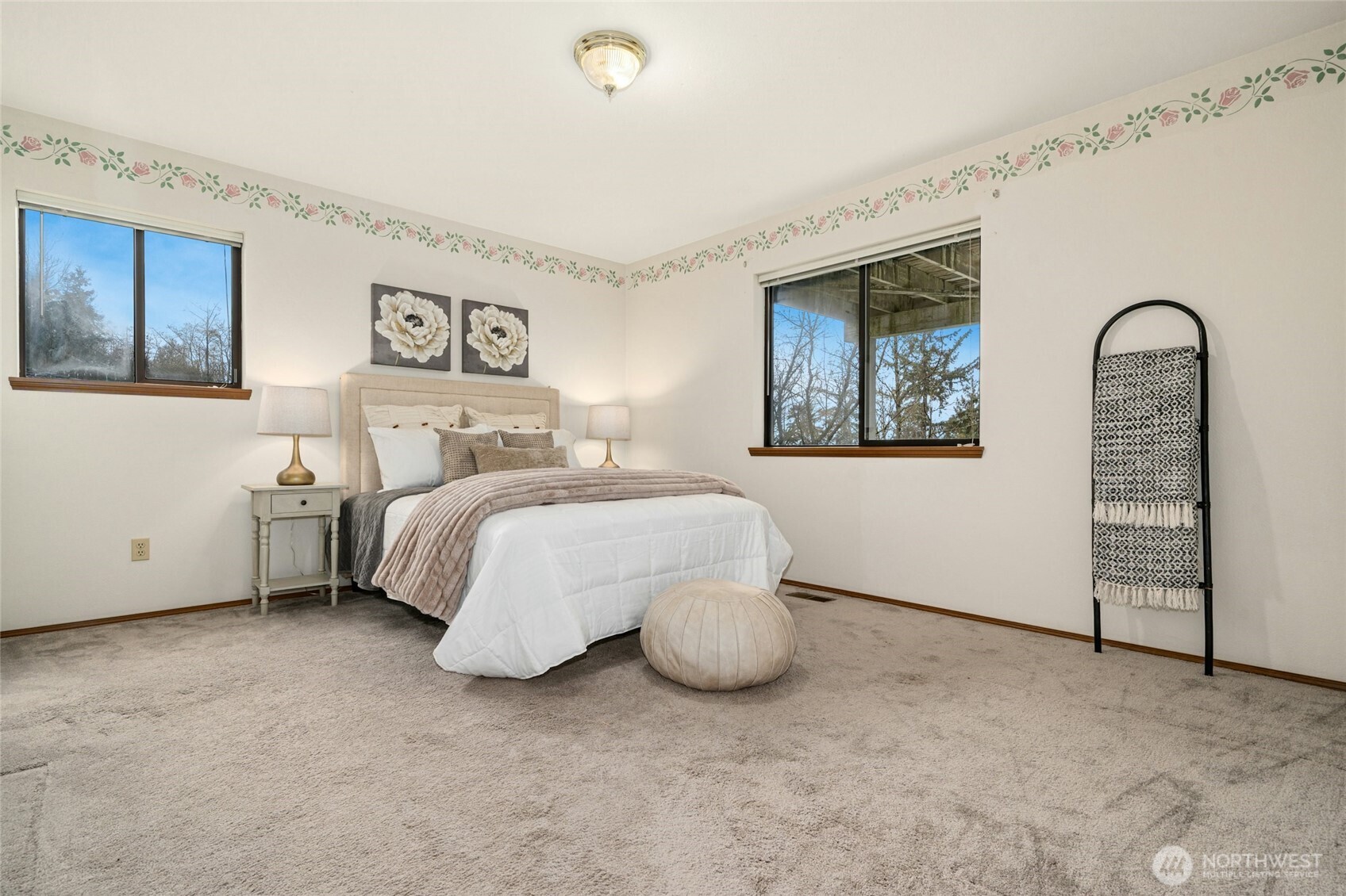 2420 Squak Mountain Loop SW, Issaquah, WA 98027