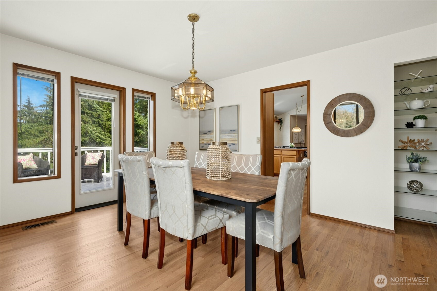 2420 Squak Mountain Loop SW, Issaquah, WA 98027