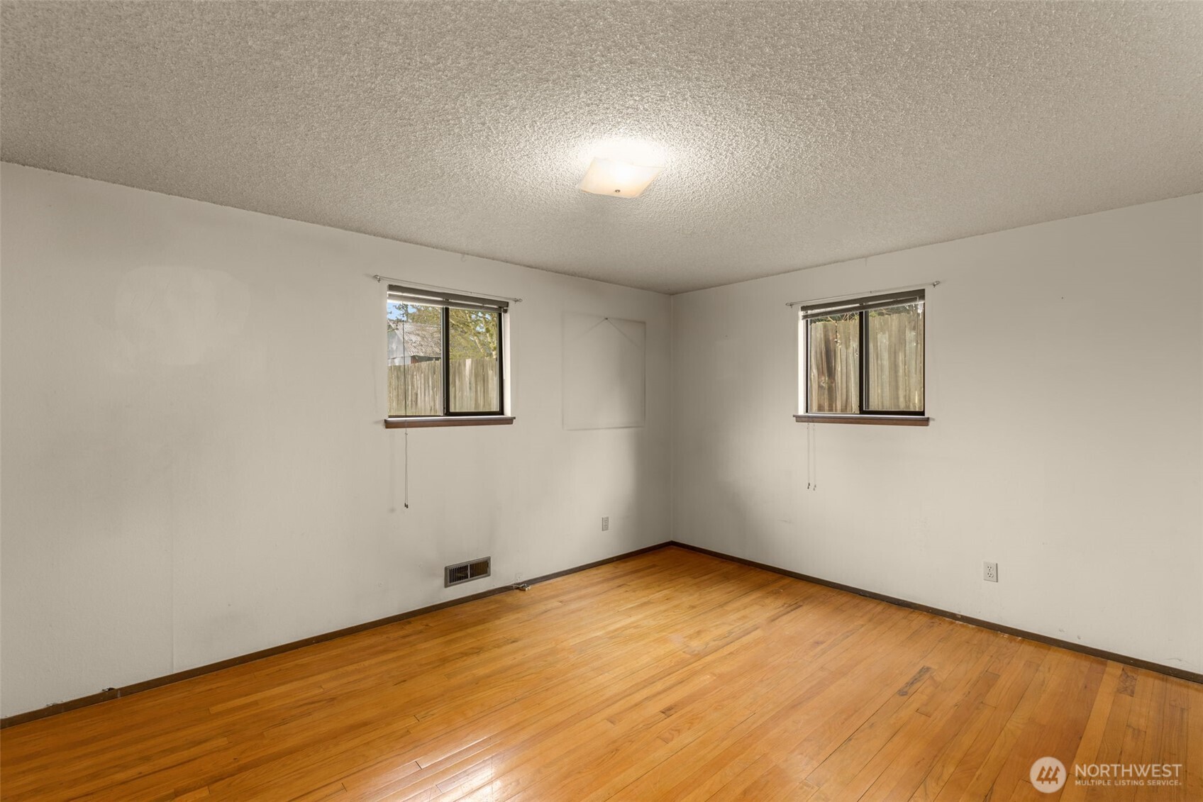 20401 25th Avenue NE, Shoreline, WA 98155