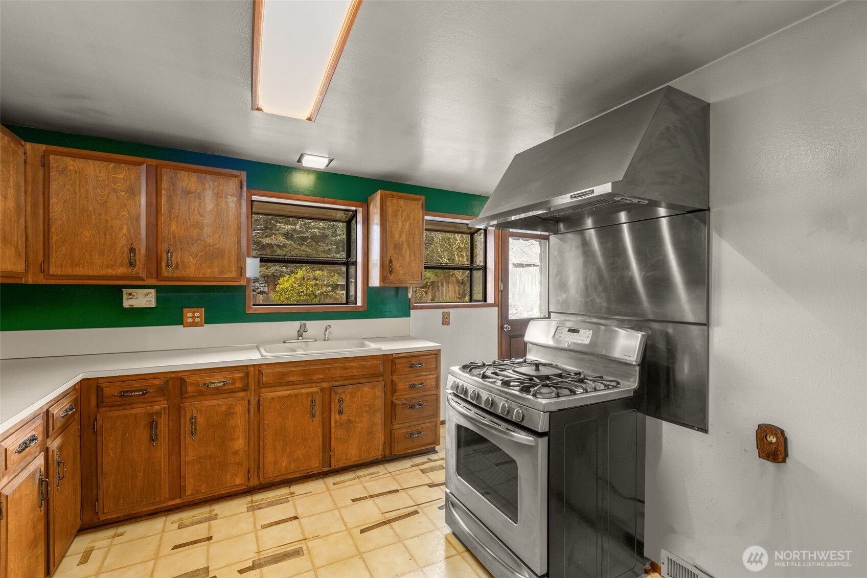 20401 25th Avenue NE, Shoreline, WA 98155