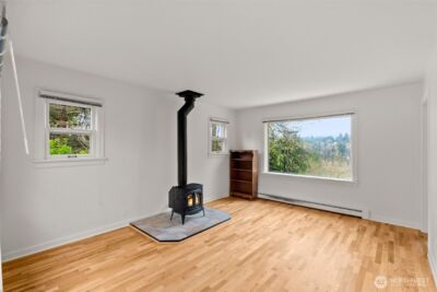 2009 Water Street SW, Olympia, WA 98501 - Photo 2