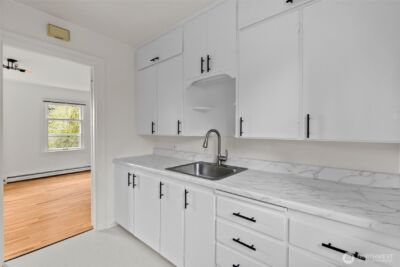 2009 Water Street SW, Olympia, WA 98501 - Photo 9