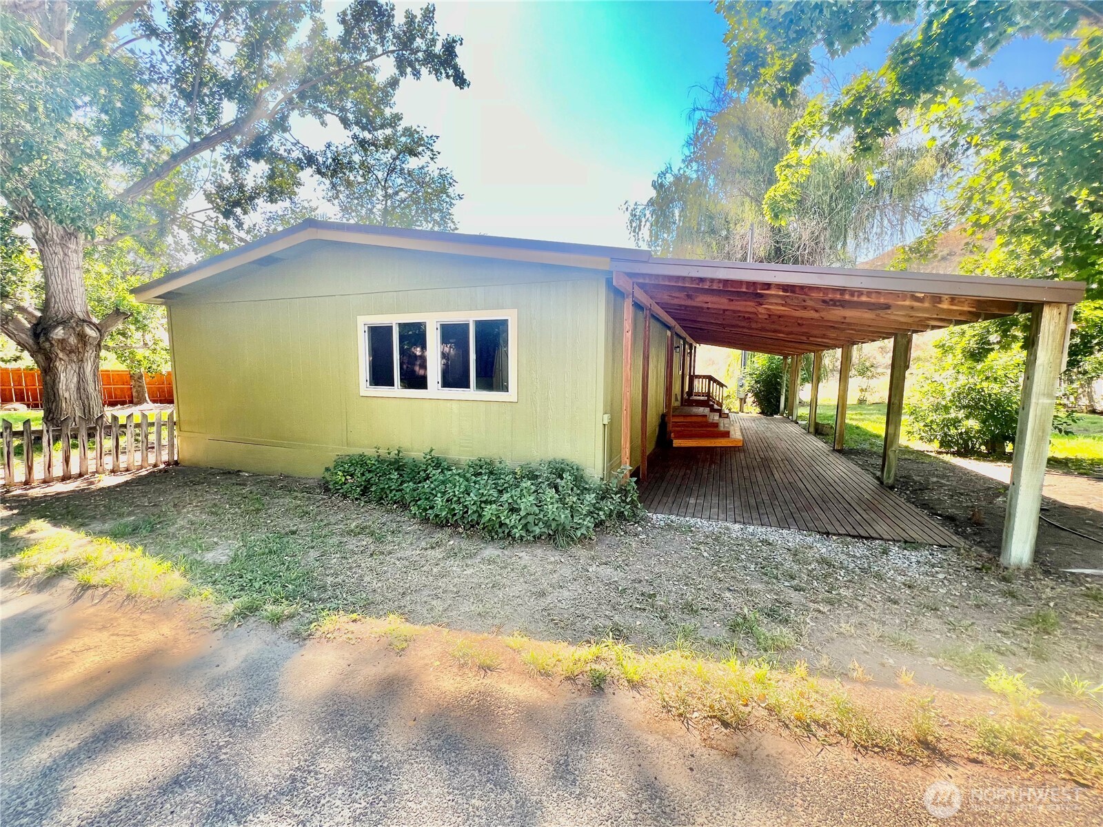 271 A Highway 20 , Tonasket, WA 98855
