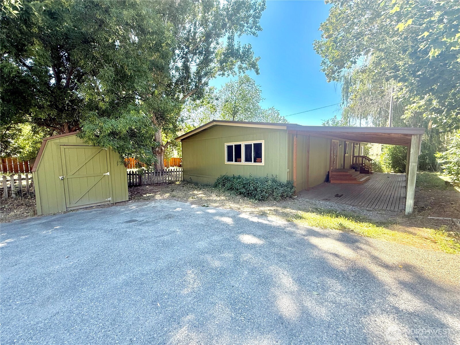 271 A Highway 20 , Tonasket, WA 98855