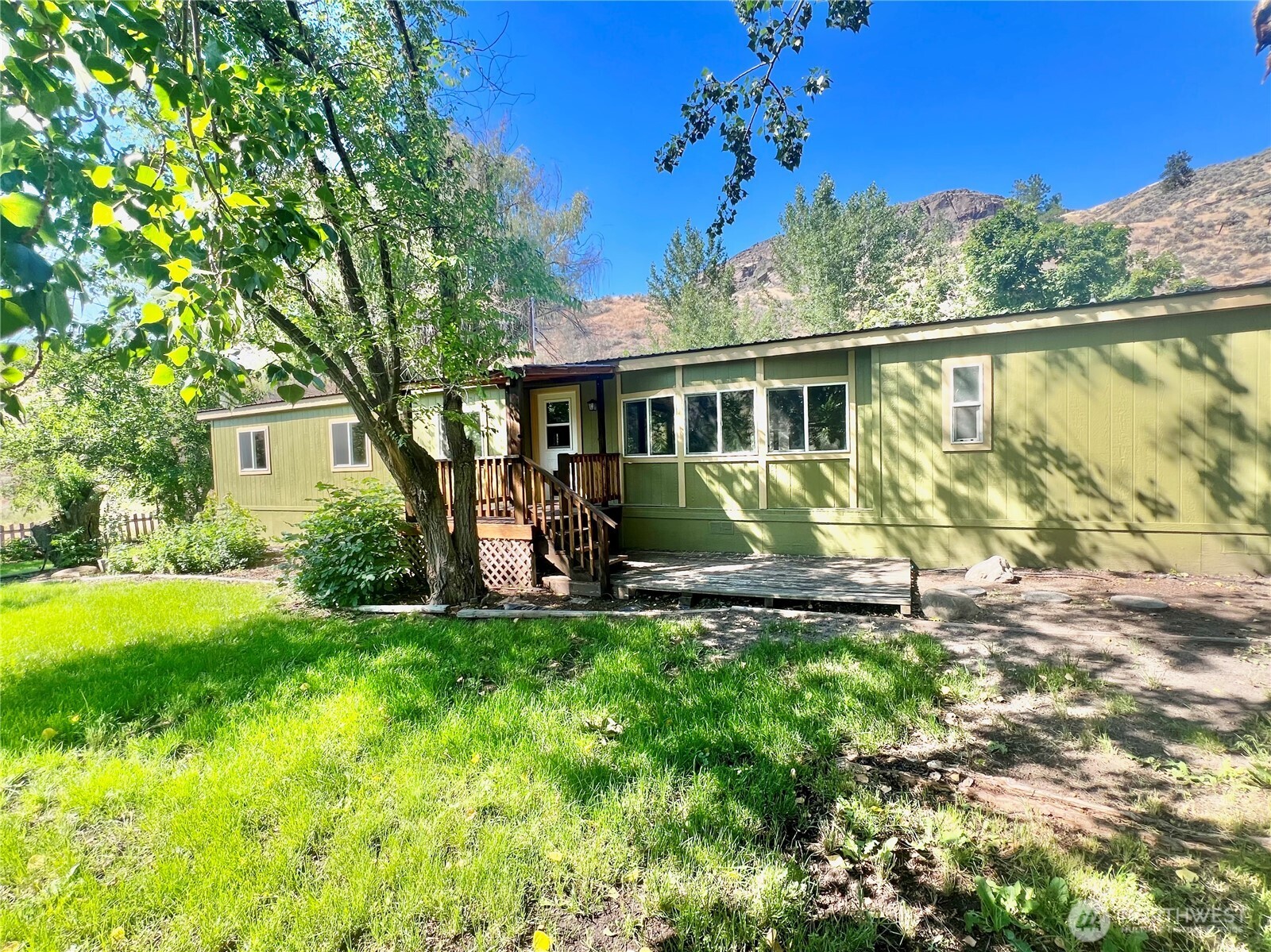 271 A Highway 20 , Tonasket, WA 98855