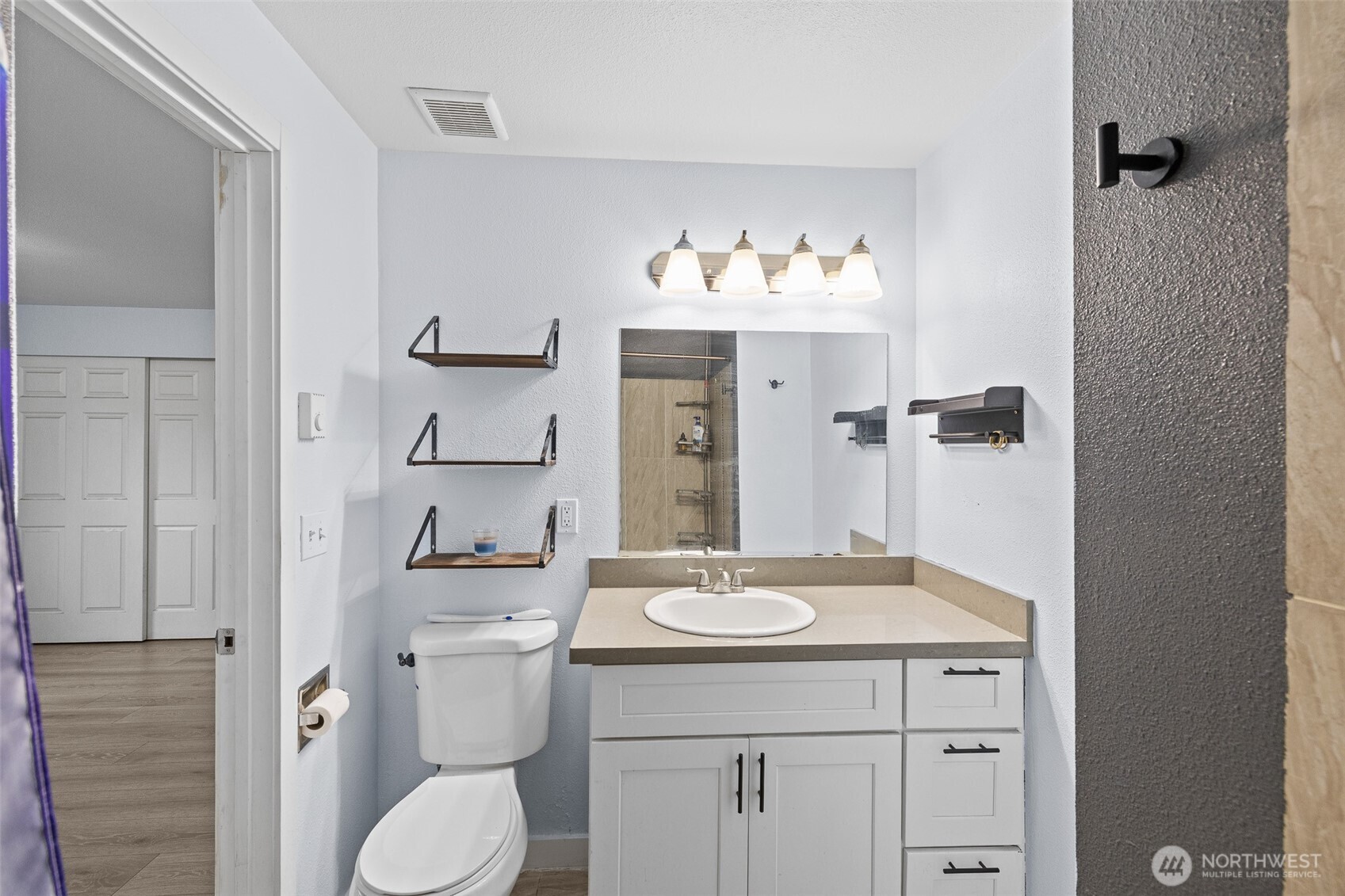 15001 11th Avenue E, Tacoma, WA 98445