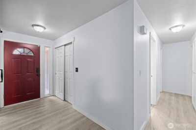 15001 11th Avenue E, Tacoma, WA 98445 - Photo 4