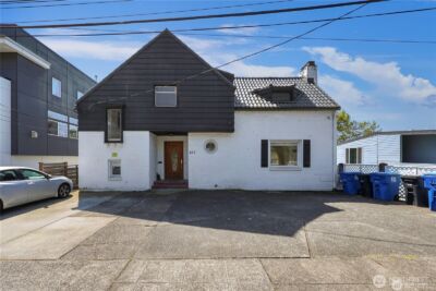 215 W Kinnear Place , Seattle, WA 98119-3730 - Photo 2