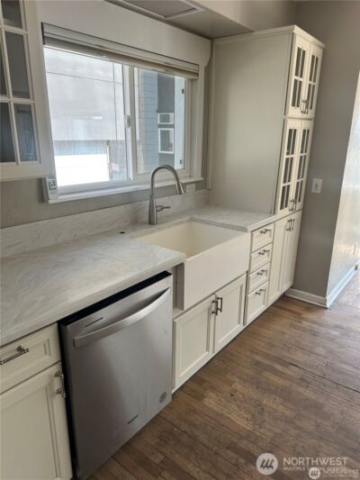 215 W Kinnear Place , Seattle, WA 98119-3730 - Photo 15