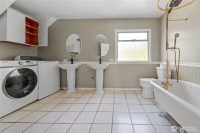 215 W Kinnear Place , Seattle, WA 98119-3730 - Photo 22