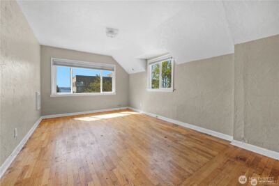 215 W Kinnear Place , Seattle, WA 98119-3730 - Photo 24