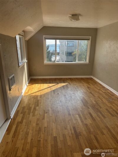 215 W Kinnear Place , Seattle, WA 98119-3730 - Photo 25