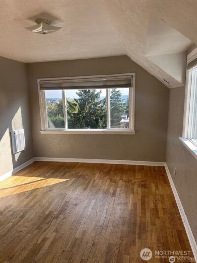 215 W Kinnear Place , Seattle, WA 98119-3730 - Photo 28