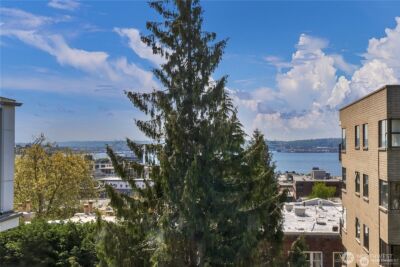 215 W Kinnear Place , Seattle, WA 98119-3730 - Photo 4