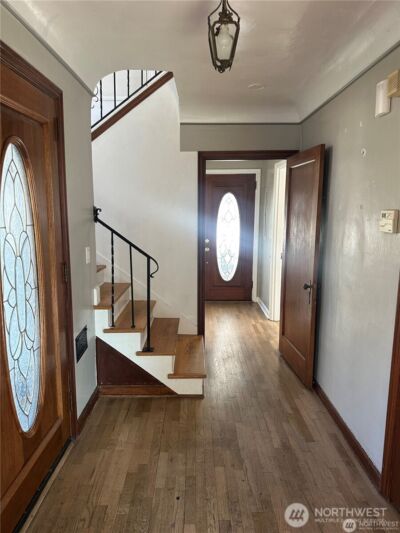 215 W Kinnear Place , Seattle, WA 98119-3730 - Photo 7