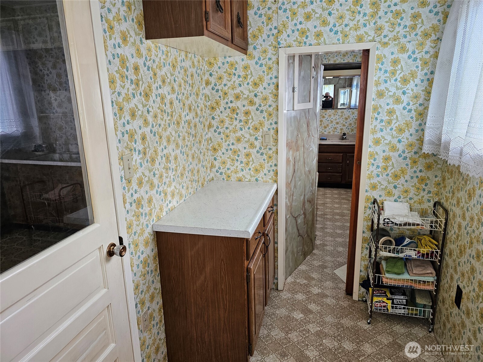 120 S Park , Oakville, WA 98568