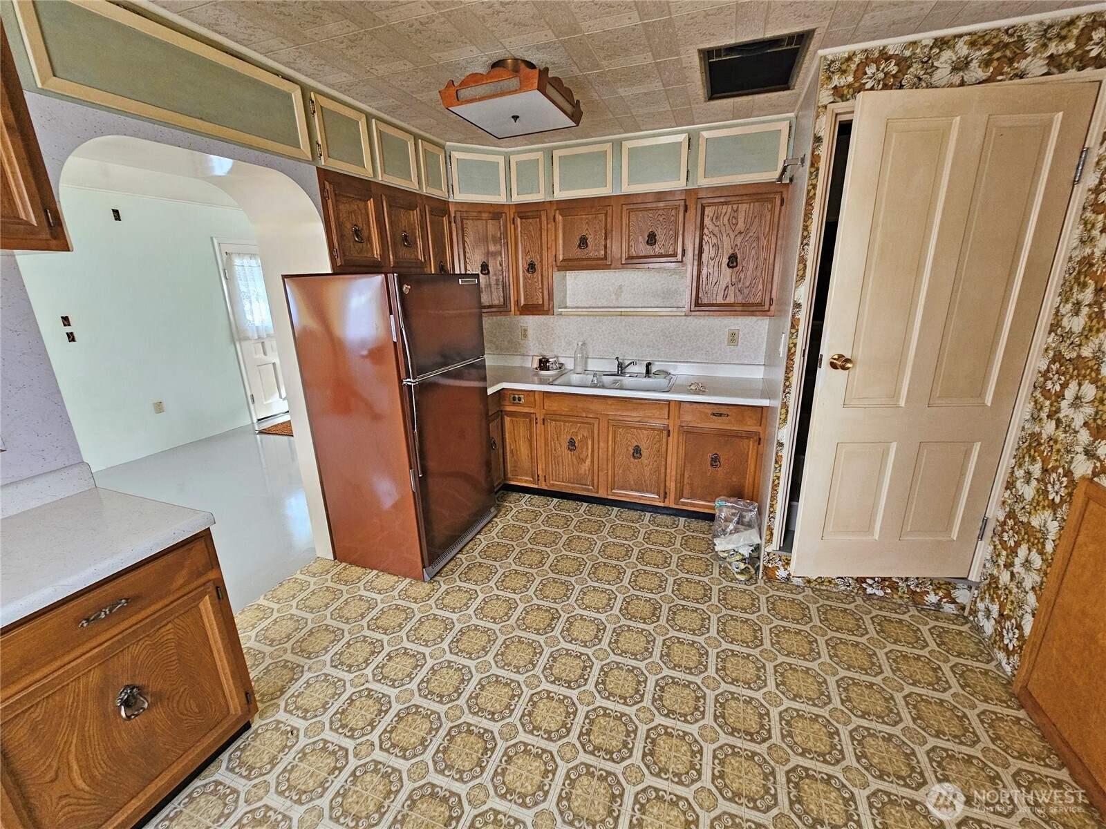 120 S Park , Oakville, WA 98568