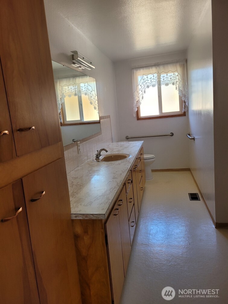 485 Spiketon Road , Buckley, WA 98321