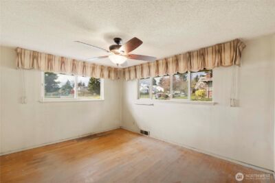 10702 39th Avenue SW, Seattle, WA 98146 - Photo 15